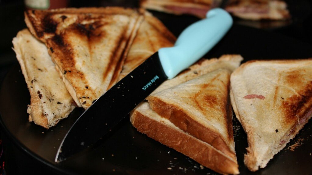 Toast mit Tomate und Mozarella » Rezept für den Sandwichtoaster Toast mit Tomate und Mozarella » Rezept für den Sandwichtoaster